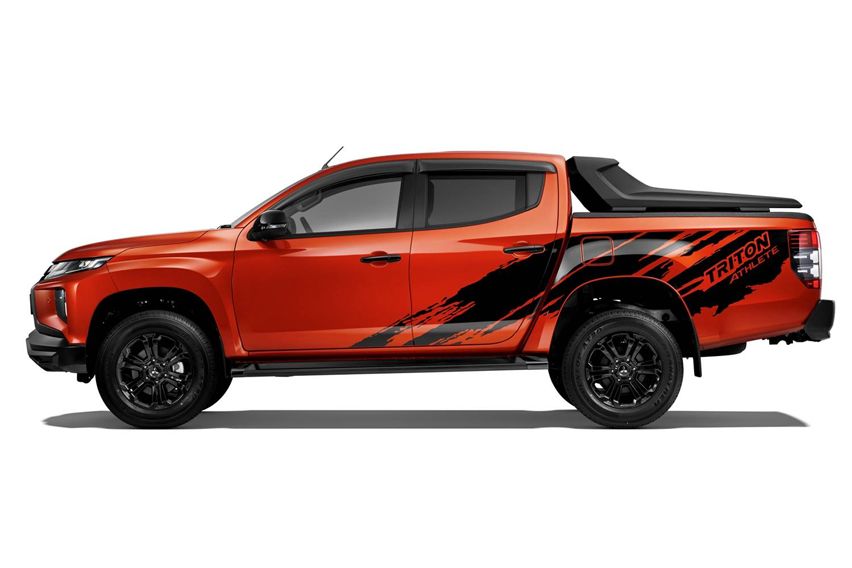 2021 Mitsubishi Triton Athlete side