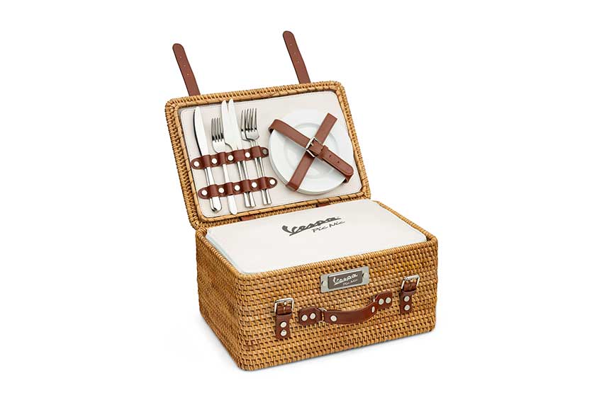 Vespa Pic Nic Special Rattan Basket