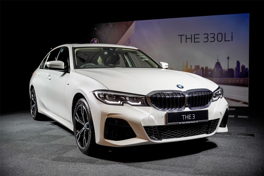 BMW 330Li M Sport details