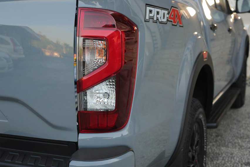 Nissan Navara rear