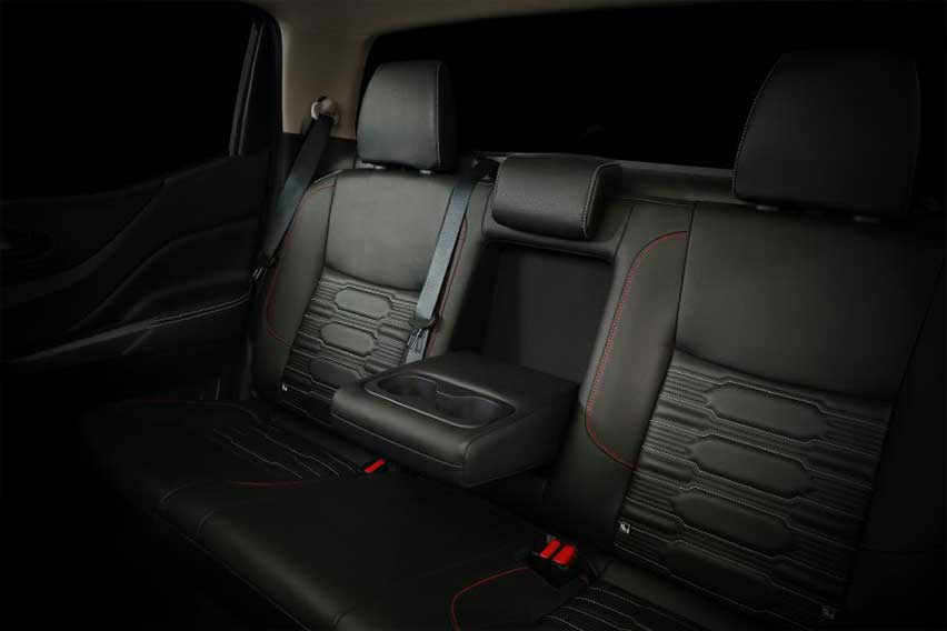Nissan Navara seats