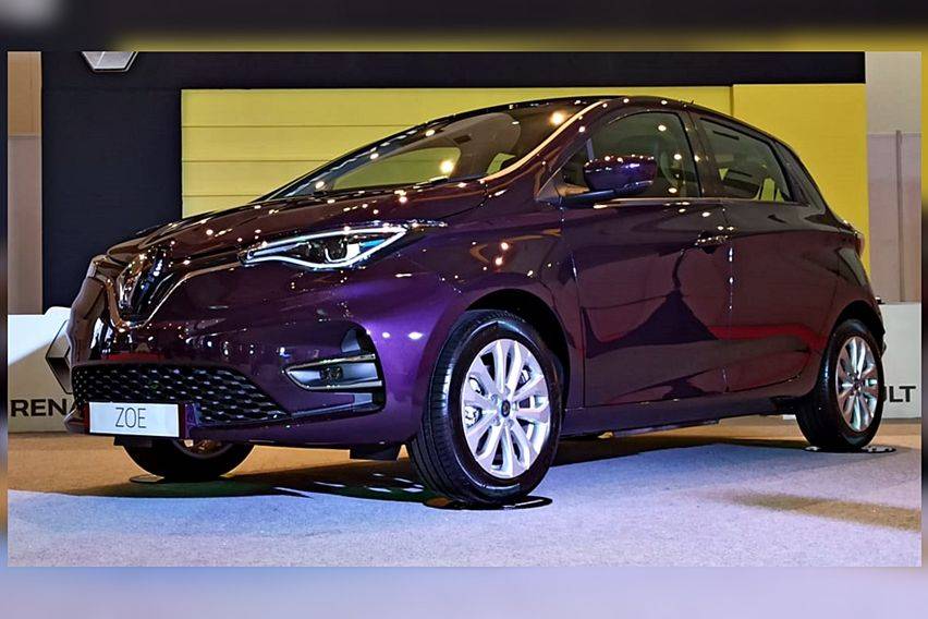 IIMS Hybrid 2021: Mobil Listrik Renault Zoe Meluncur Tanpa Harga