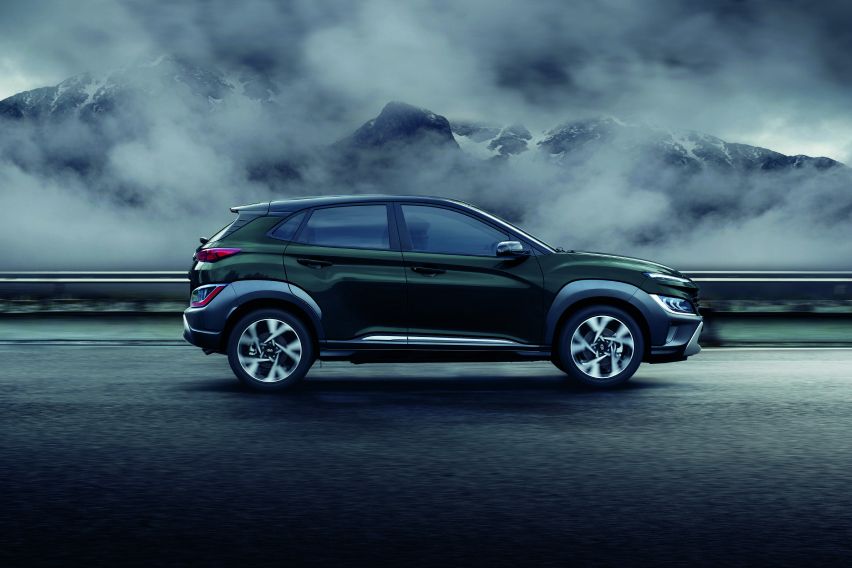 2021 Hyundai Kona side