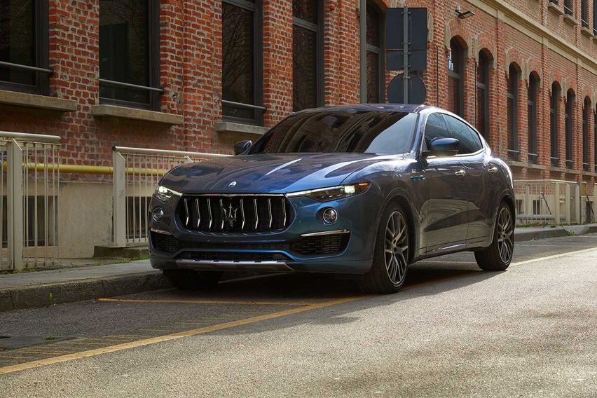 Maserati Levante Hybrid front