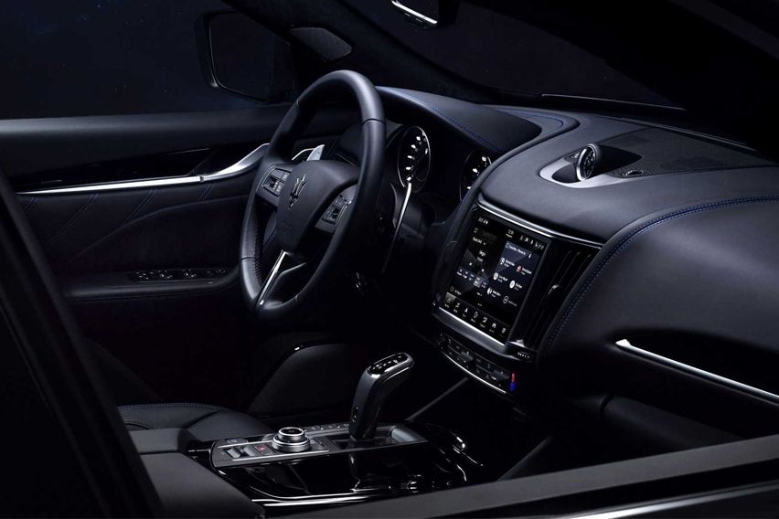 Maserati Levante Hybrid interior