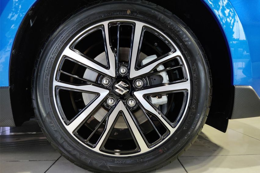 2021 Suzuki Swift Sport wheels
