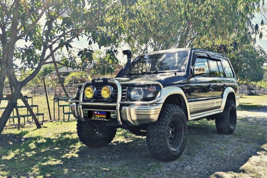 Mitsubishi Pajero Front Quarter