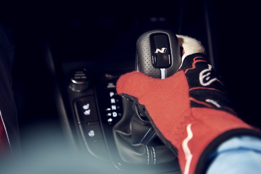Hyundai Kona N gear lever