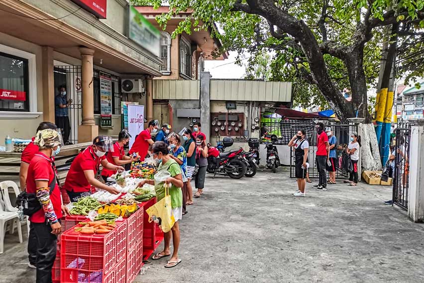 J&T Express opens community pantry in Muntinlupa
