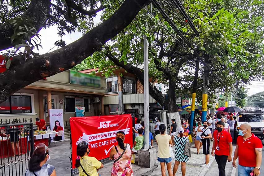 J&T Express opens community pantry in Muntinlupa