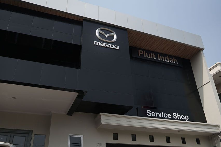 Mazda Pluit Indah, EMI Resmikan Dealer Ketiga Dalam 12 Hari