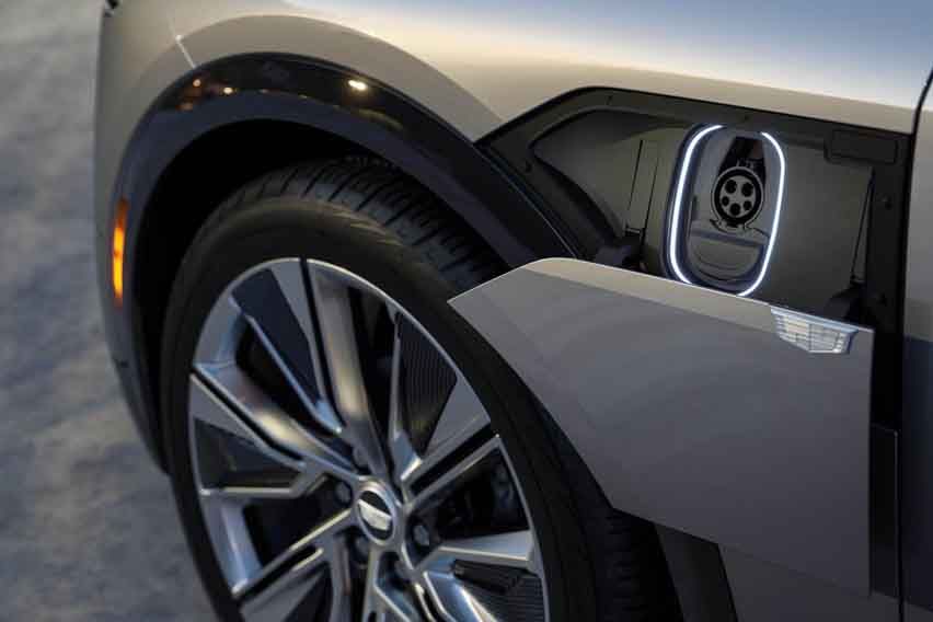 Cadillac Lyriq charging 