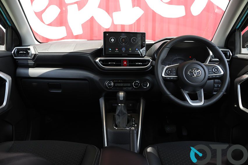 Toyota Raize interior