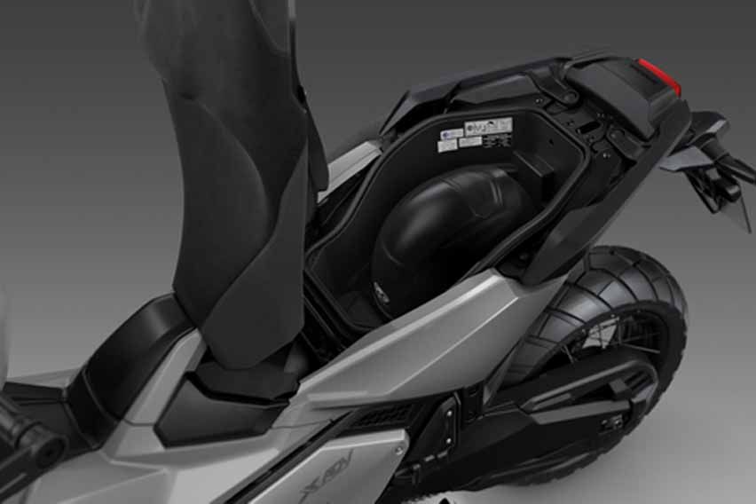 2021 Honda X-ADV storage