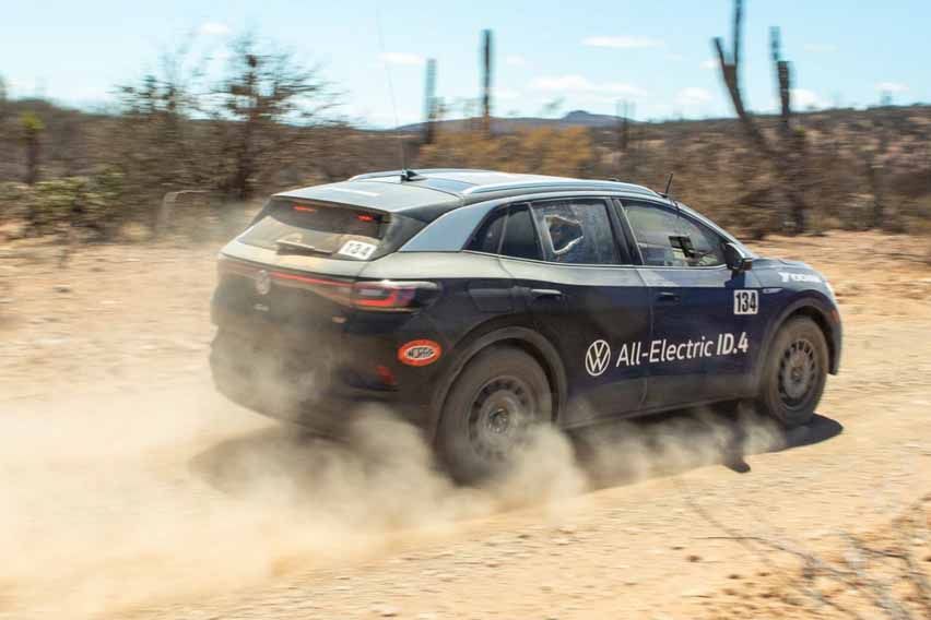 Volkswagen ID.4 side