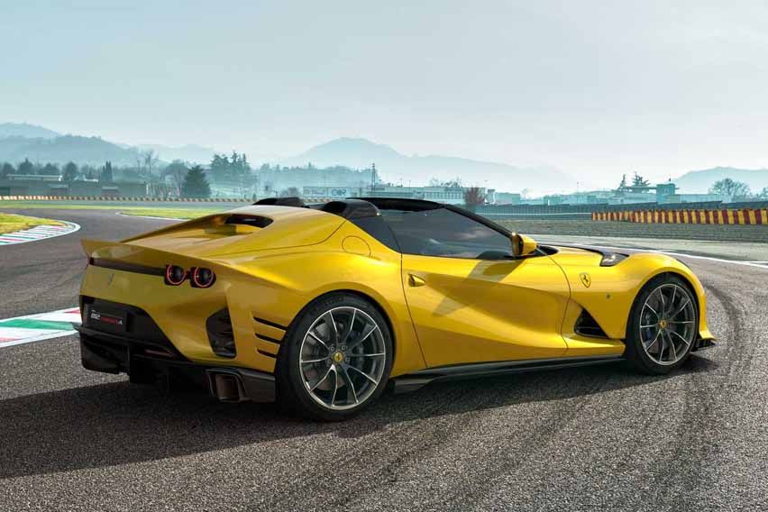 Ferrari 812 Competizione Aperta 