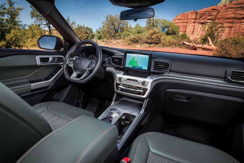 Ford Explorer Timberline interior