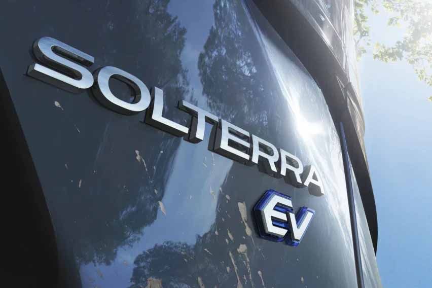 Subaru Solterra rear