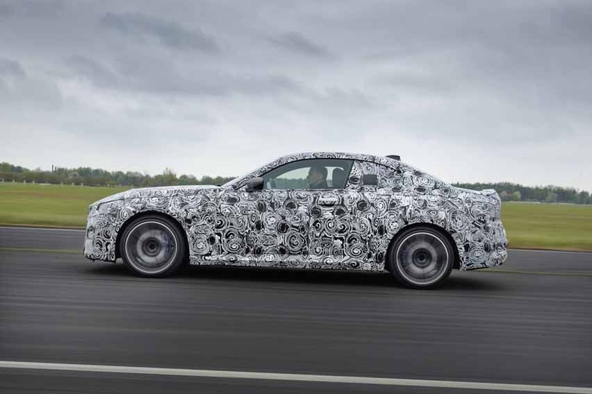2022 BMW 2 Series Coupe side