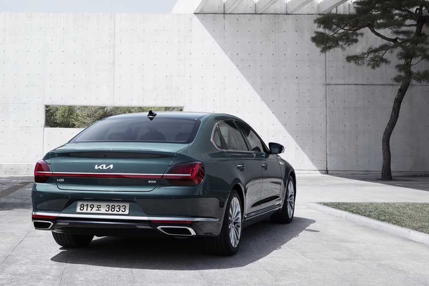 2022 Kia K9 rear