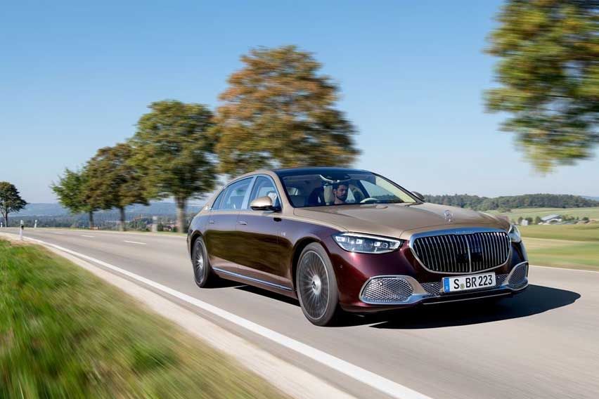 Mercedes-Maybach S680 front