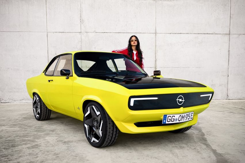 Opel Bangkitkan Sedan Retro Manta GSe Berjantung Elektrik, Transmisinya Tak Lazim