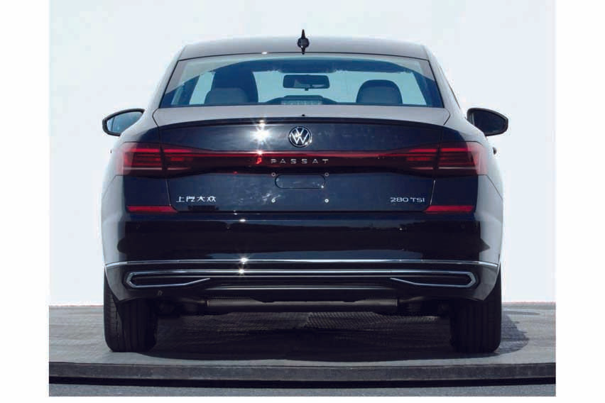 Volkswagen Passat rear