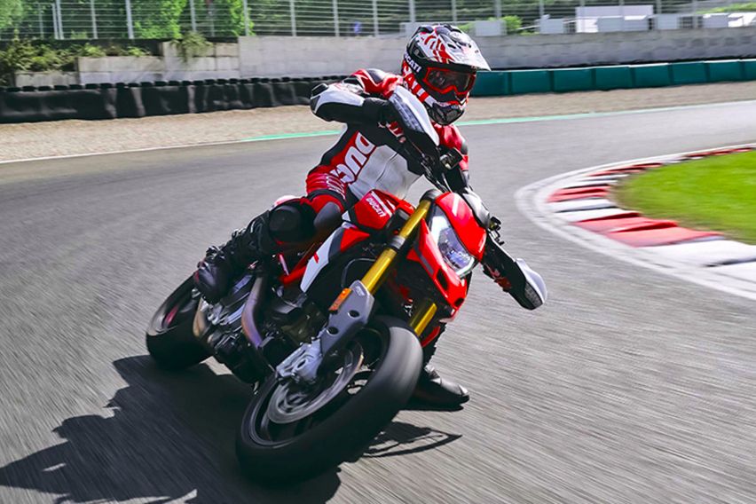 Ducati Hypermotard 950 front