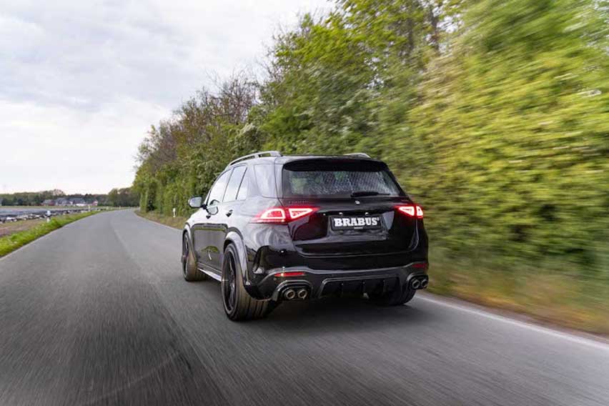 A flagship performance SUV based on Mercedes-AMG GLS 63 makes debut