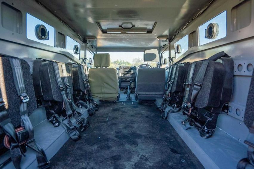SVI Max 3 Troopy interior