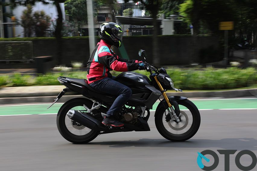 Honda CB150R Streetfire