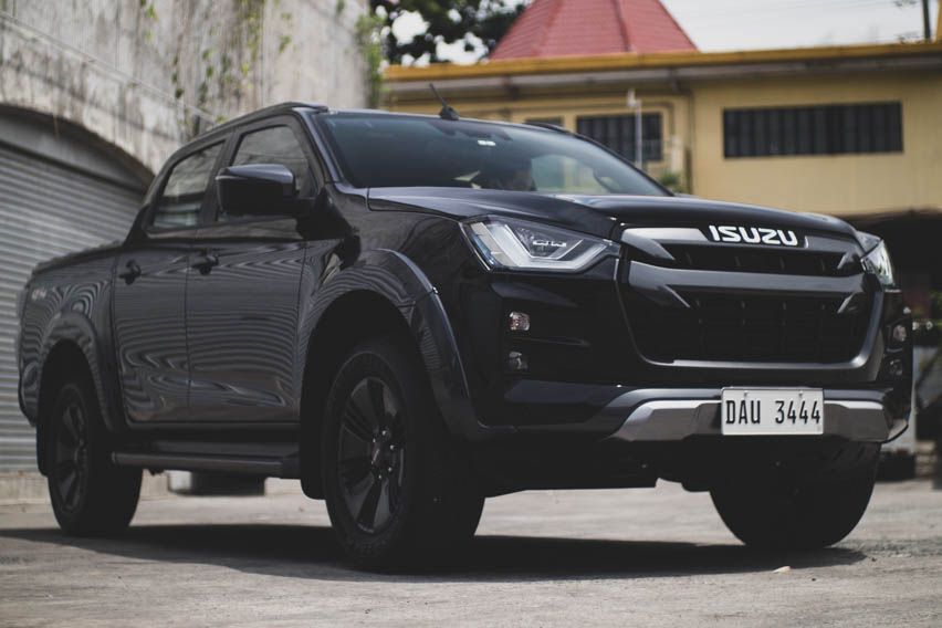 2021 Isuzu D-Max front quarter