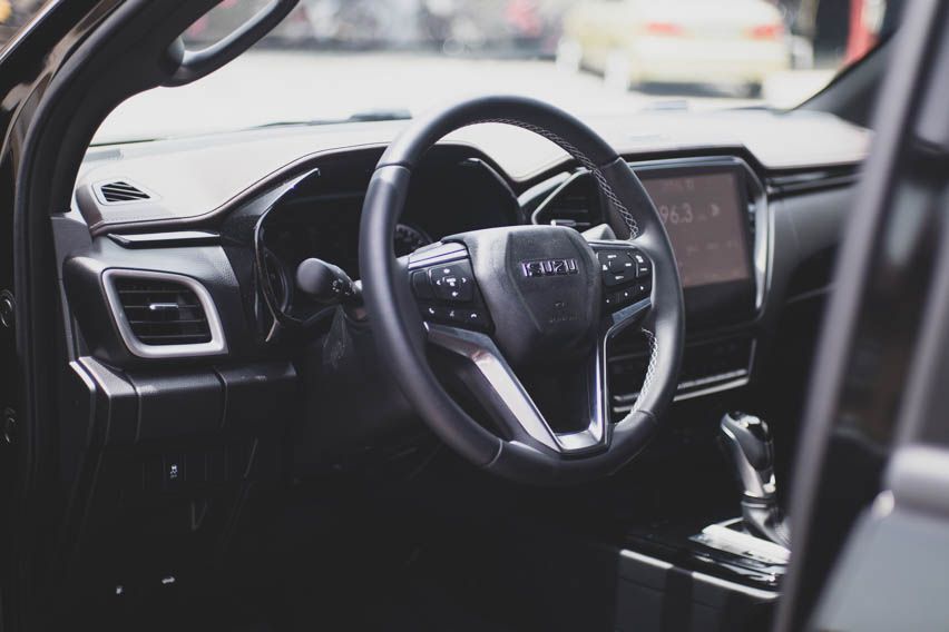 2021 Isuzu D-Max front cabin 2