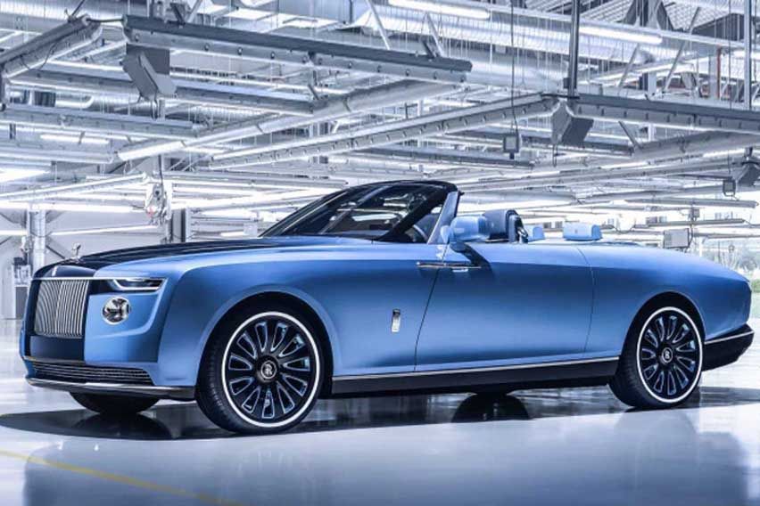 Rolls Royce Boat Tail front