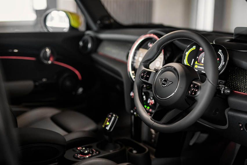 2021 MINI Electric interior
