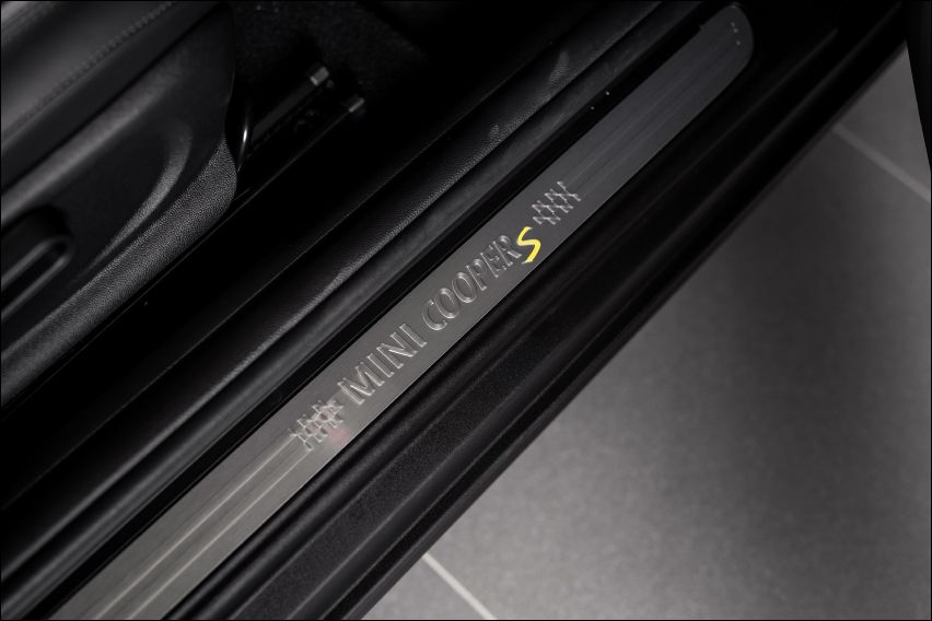 2021 MINI Electric design