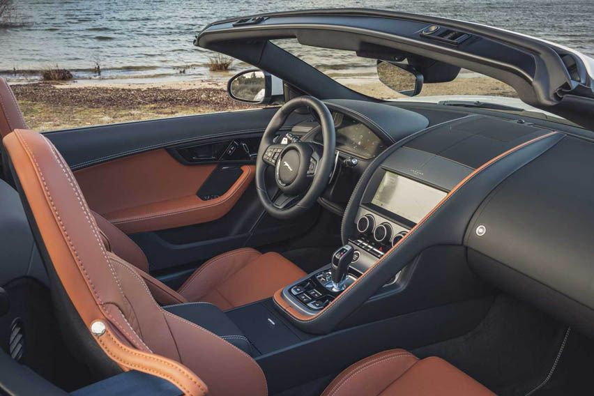2022 Jaguar F-Type interior
