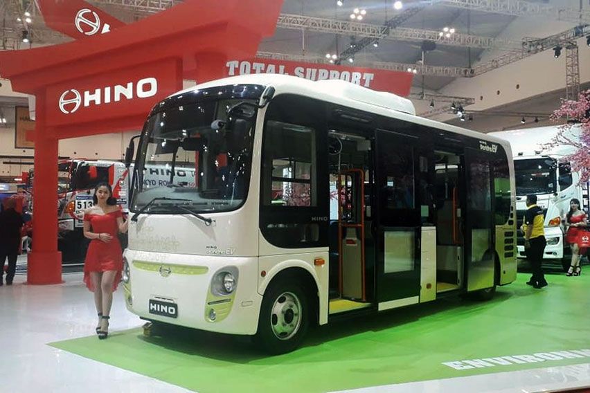 Hino Poncho EV
