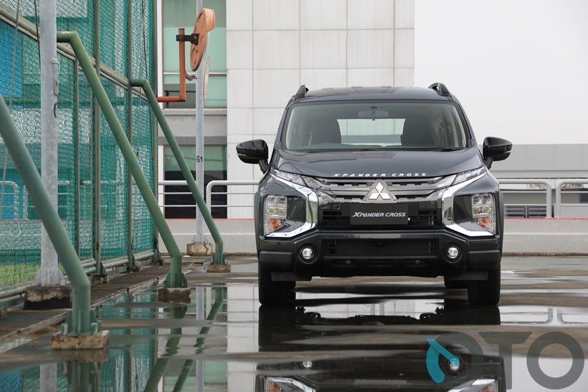 Xpander Cross Rockford Fosgate Black Edition