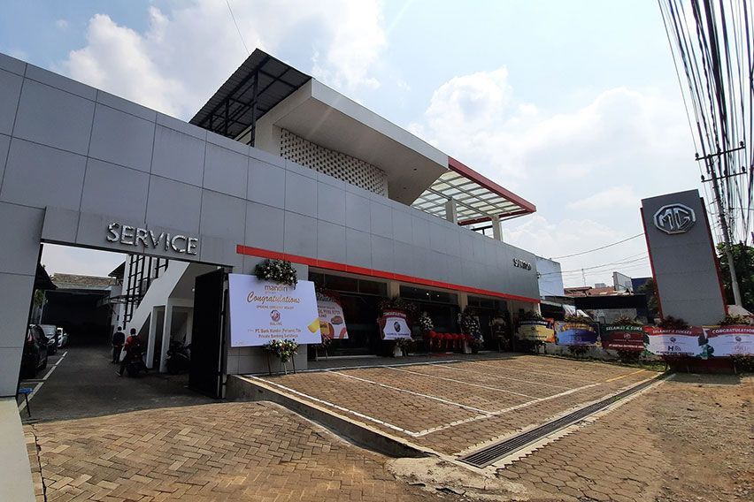 MG Resmikan Outlet MG Sutoyo Malang, Kenalkan Mobil Otonom Pertamanya