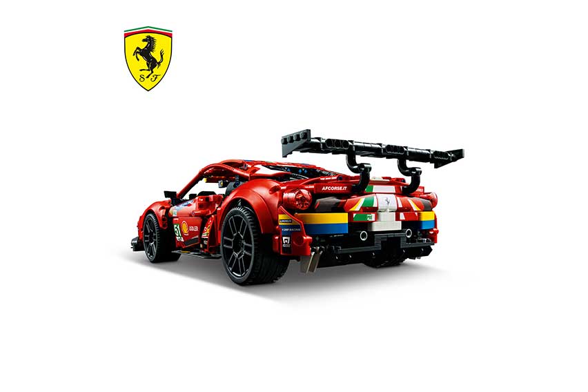 Lego Technic Ferrari 488 GTE “AF Corse #51”