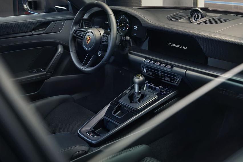 2021 Porsche 911 GT3 Touring interior