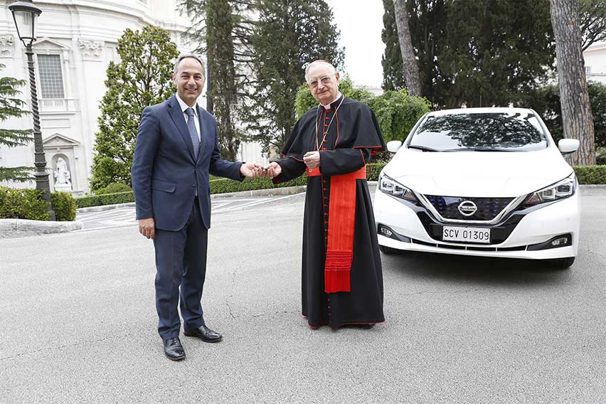 Nissan donates all-electric Leaf to the Vatican