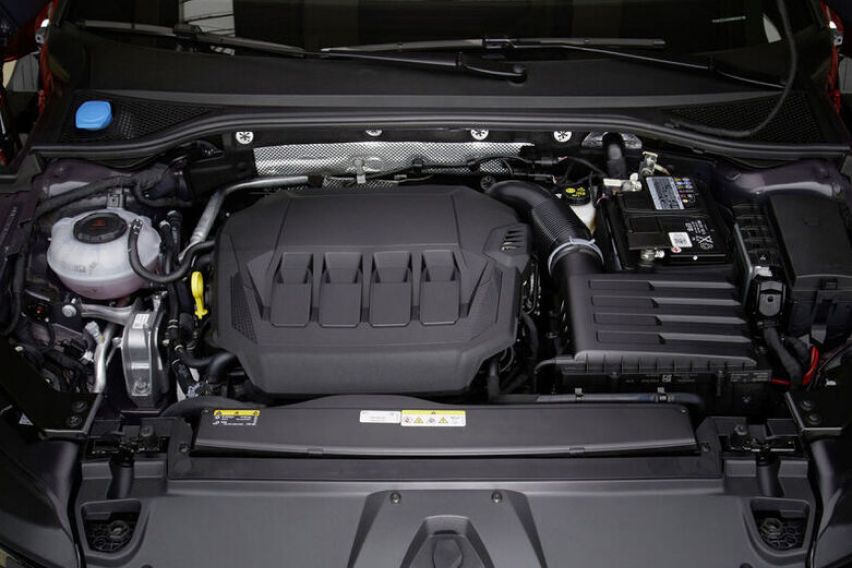 2021 Volkswagen Arteon R-Line 4MOTION engine