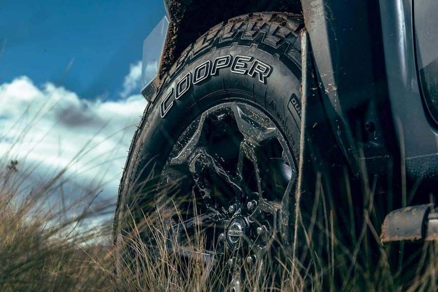 Nissan Navara PRO-4X Warrior tyre