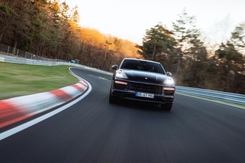 Porsche Cayenne front