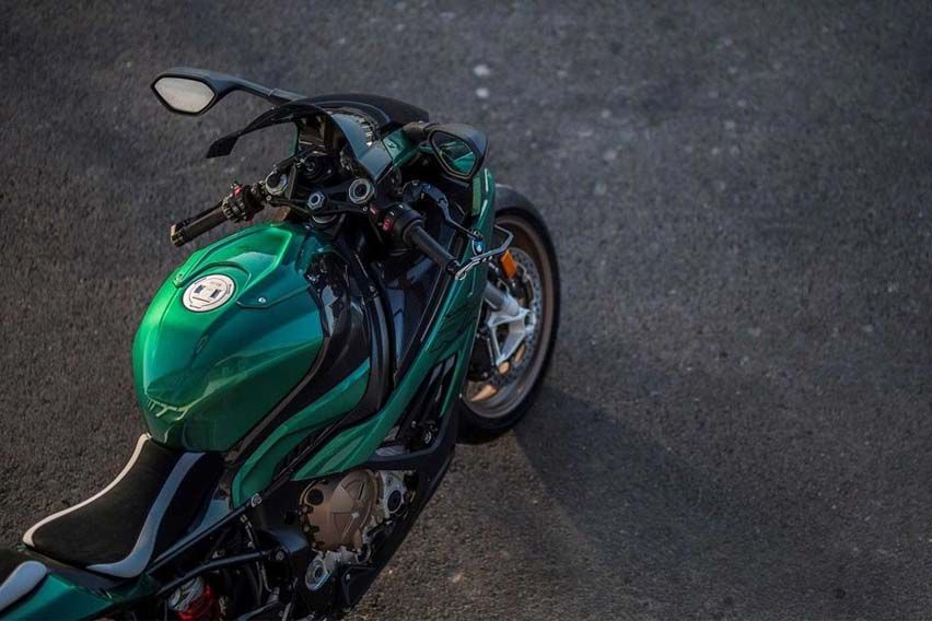 2021 BMW S 1000 RR Isle of Man Edition features