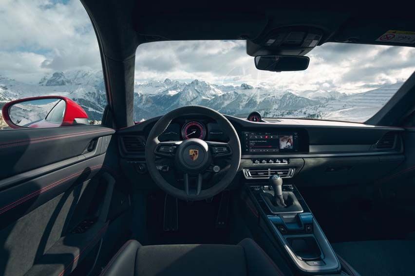 2022 Porsche 911 GTS cabin
