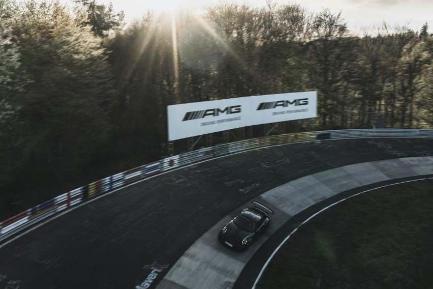 Porsche 911 GT2 RS new lap record 