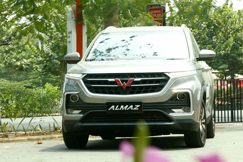 Wuling Almaz